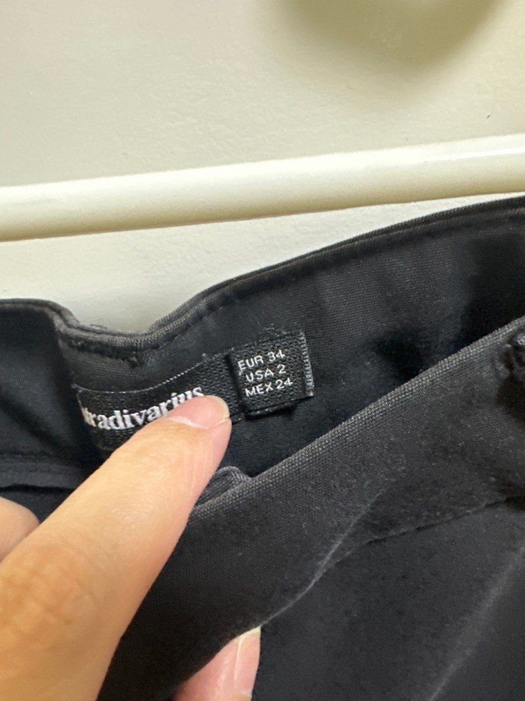 Stradivarius slim fit office trousers (Category: Other Bottoms) located in Pasig City. Submitted by ihavesomuchstuff (Listing ID 1431027552, Image 2). Description: MOP: Maya / BPI / GCash Delivery via: Gogoexpress / Grab / Lalamove.