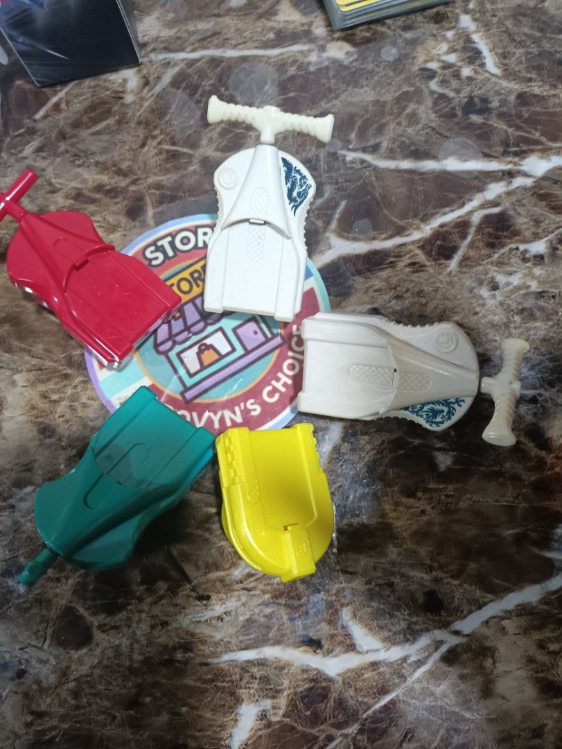 Takara tomy beyblade launcher (2009) (Category: Action & Battle Toys) located in Caloocan City. Submitted by rovynstore30 (Listing ID 1431151717, Image 3). Description: if per piece 200 pesos take all 590 pesos only small size compare sa mga new versions, 2009 yung year na nakalagay, para sa mga naunang versions ng beyblade mod: lalamove or shoppe checkout payment via Gcash.