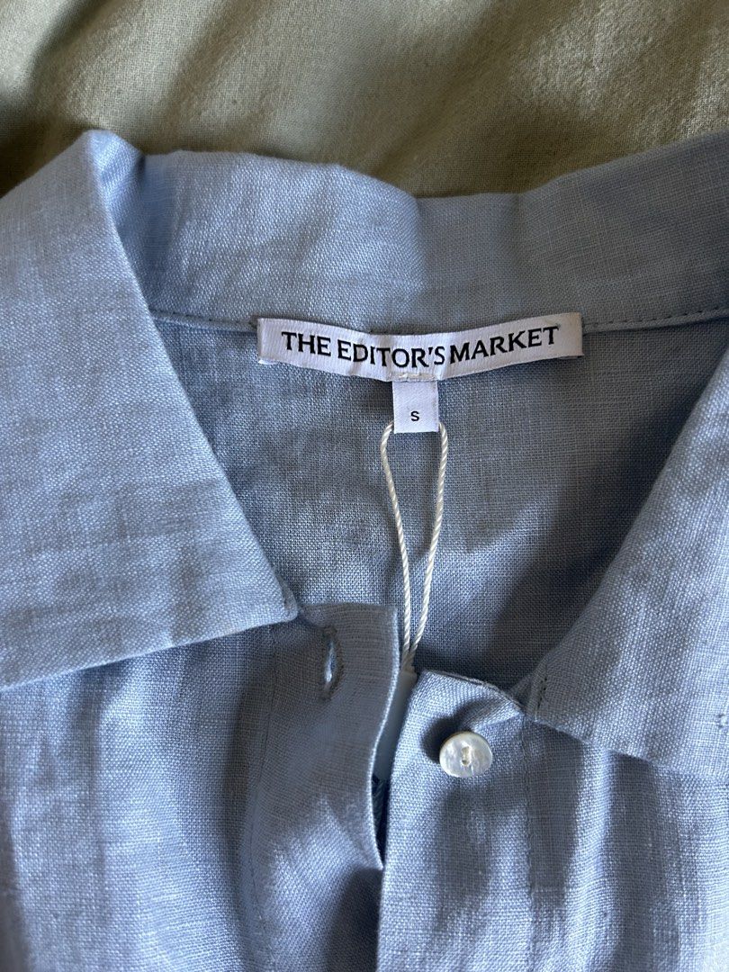 The Editor's Market Kaize Collared Crop Top (Category: Sleeveless) located in Quezon City. Submitted by kn.declutters (Listing ID 1431032396, Image 2). Description: Editor's Market Maize Collared Crop Top. Features a collared neckline and button-down front. Made from 100% linen. Size S. Brand new with tags. .