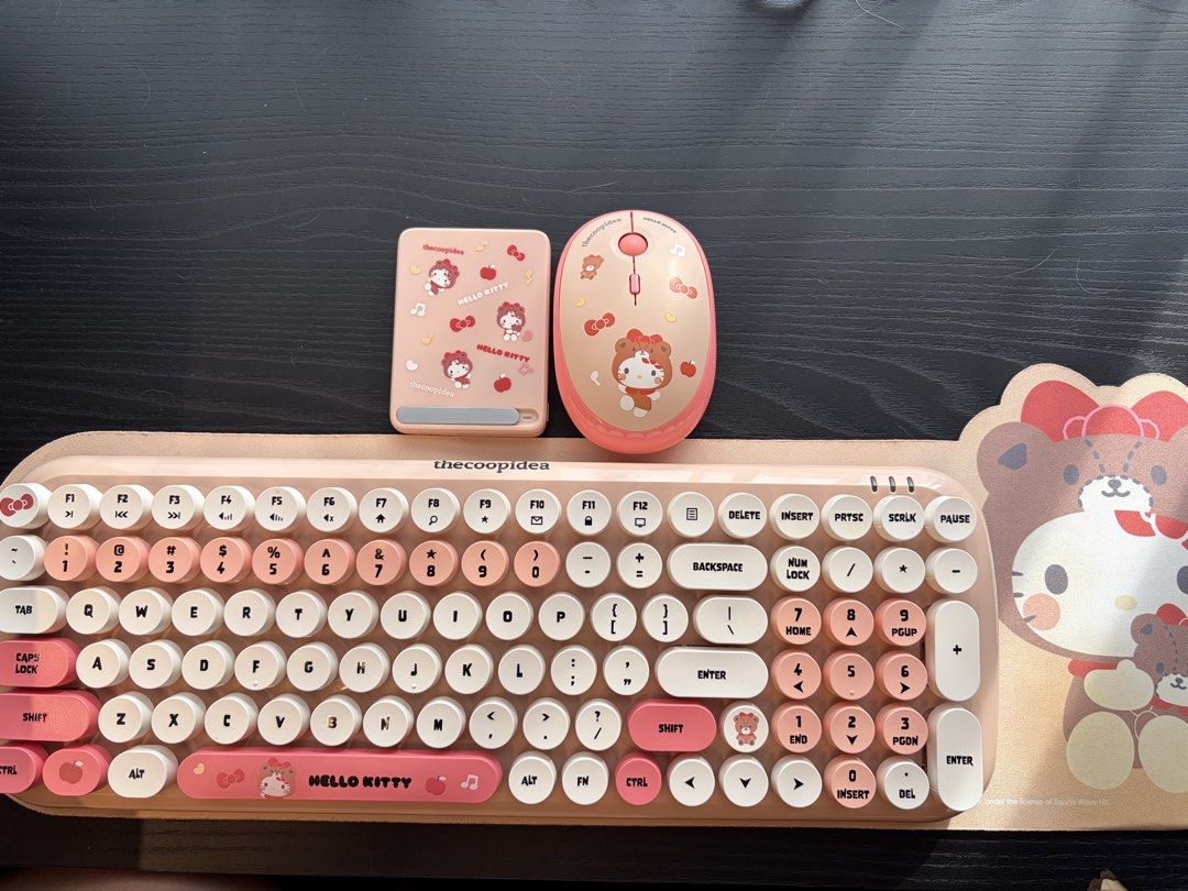 thecoopidea Hello Kitty Wireless Keyboard and Mouse Set450492278915747840