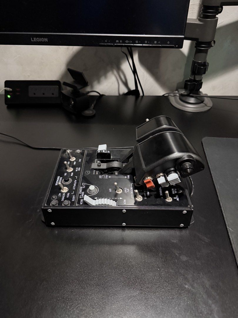 Thrustmaster HOTAS Warthog Throttle (Category: Controllers) located in Manila. Submitted by sellingmyoldckothwsmdl (Listing ID 1431147441, Image 2). Description: Slightly used Premium materials, it weights 5kg .
