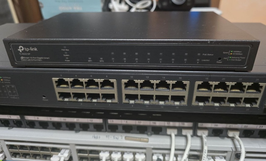 TP-Link TL-SG2210P 8-Port POE Switch, Computers & Tech, Parts ...