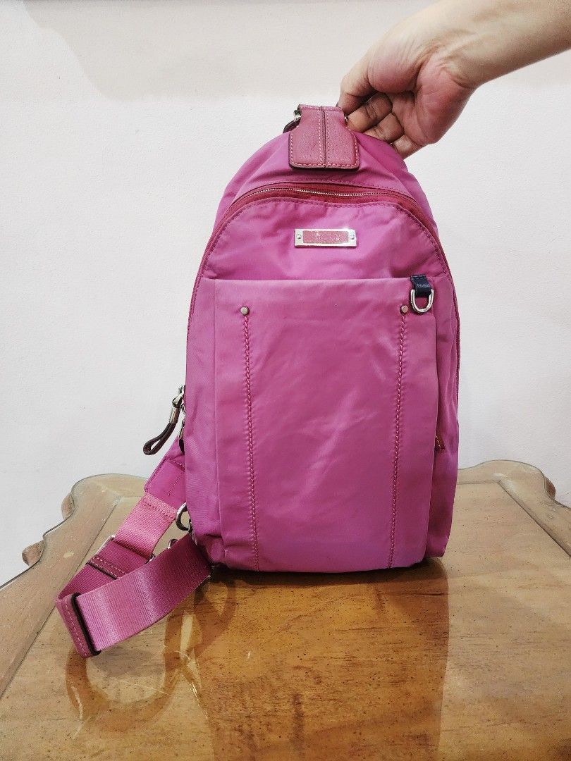 Tumi Voyageur Nylon Brive Body Bag (Category: Backpacks) located in Valenzuela. Submitted by absolutelychick (Listing ID 1430996672, Image 1). Description: L 8.25" x W 2" x H 14.75" meron pong fade sa name sa front please check pictures for reference jrs, lbc, j&t lalamove/grab ready.