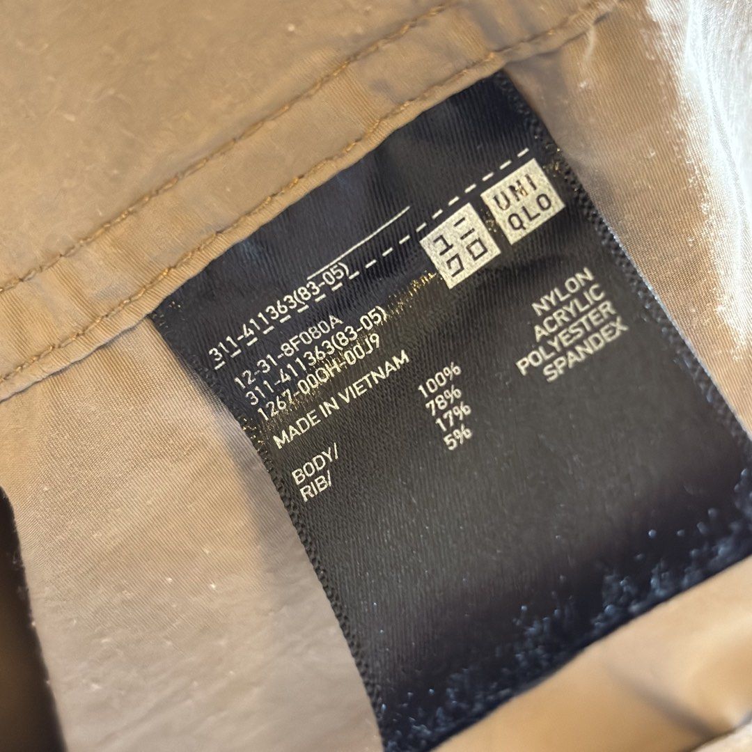 Uniqlo Bomber Jacket - Medium Brown (Category: Coats, Jackets and Outerwear) located in Makati City. Submitted by winvision (Listing ID 1431011932, Image 3). Description: Uniqlo Bomber Jacket Brown Bought 1,490 before Personal not thrifted, lightly used but has slight unnoticeable flaw due to heat W20xL25 .