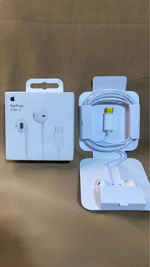 Usb-c earpods (Category: Microphones) located in Manila. Submitted by mimasour (Listing ID 1431117282, Image 1). Description: .