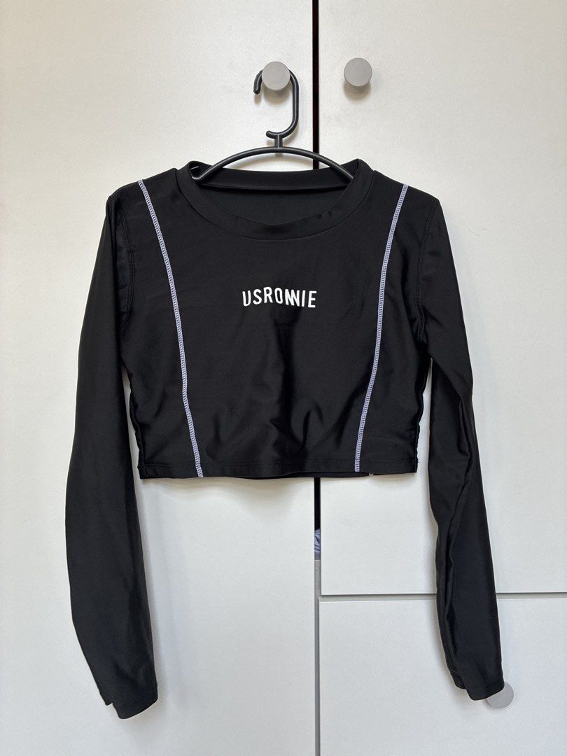 USRONIE Long Sleeve Swimsuit Set (Category: Bikinis & Swimsuits) located in Taguig. Submitted by polengreyn (Listing ID 1430205299, Image 3). Description: No longer fits. Negotiable for sure buyer Size L on the app, fits 26-28” waistline.