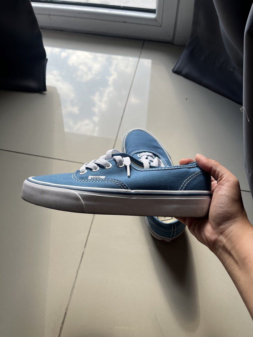 RUSH SALE Vans Authentic Blue Sneakers (Category: Sneakers) located in Manila. Submitted by saii0206 (Listing ID 1431100612, Image 2). Description: no box na original to guaranteed moneyback if proven fake rfs di nagagamit once lang sinuot di ko trip tsaka need ng funds like brand new pa.