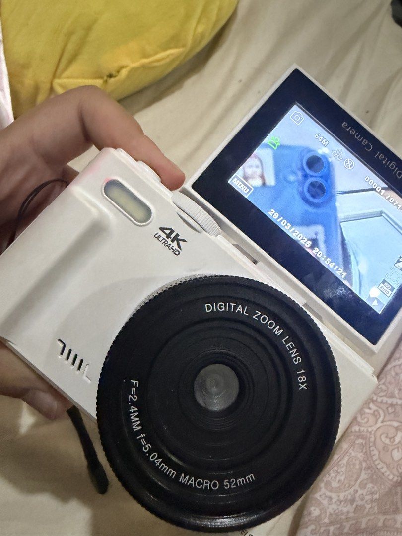 VETEK 8 FLIP CAMERA ‼️ NEGOTIABLE (Category: Cameras) located in Manila. Submitted by lovedbybea.c (Listing ID 1431090435, Image 2). Description: INCLUDES: - Black baggie case - Box - Charger - Wiper - Manual MOD - LALAMOVE - GRAB - MEETUPS MOP: - GCASH - PAYMAYA.