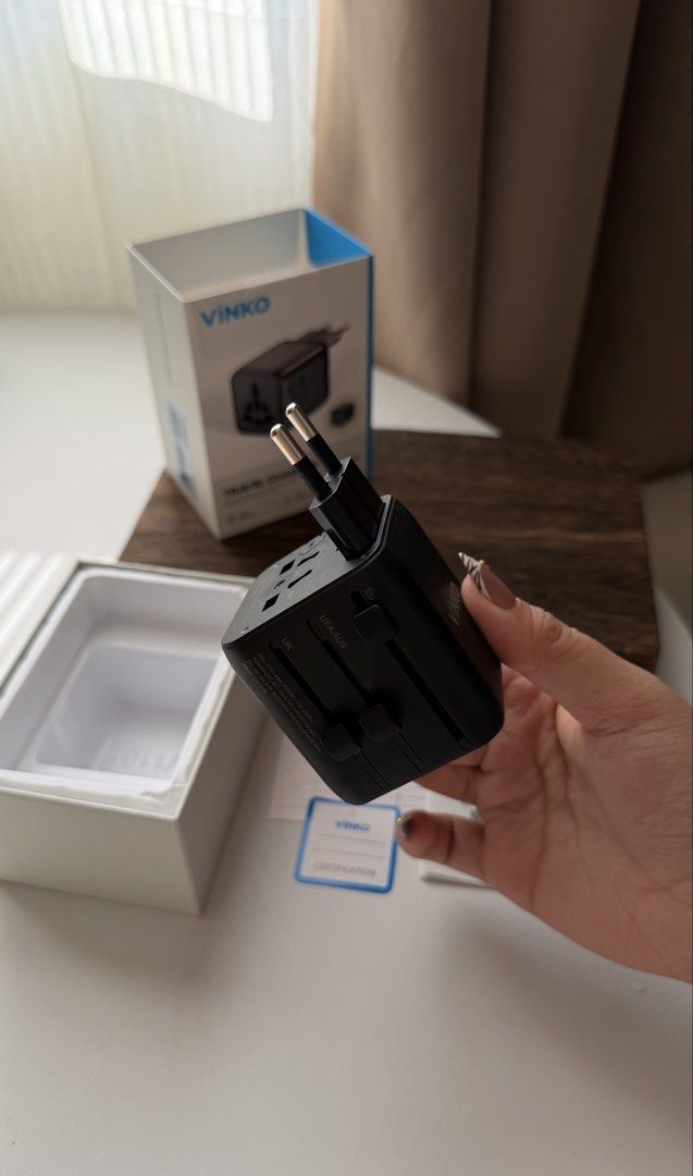 Vinko travel adapter (Category: Cables & Adaptors) located in Tarlac. Submitted by mileeeesss (Listing ID 1431135027, Image 3). Description: Vinko travel adapter Selling for: ₱279 orig price: ₱499 Why selling cheaper? • Super dami kong tambak, need na ma-dispose (affiliate si seller) • Video available — ginawan ko lang rin ng video para mapromote Payment & Delivery: • MOP: GCash • Meet-up: Fiesta San Rafael, Teresa Tibag, Tarlac City • Shipping: 
