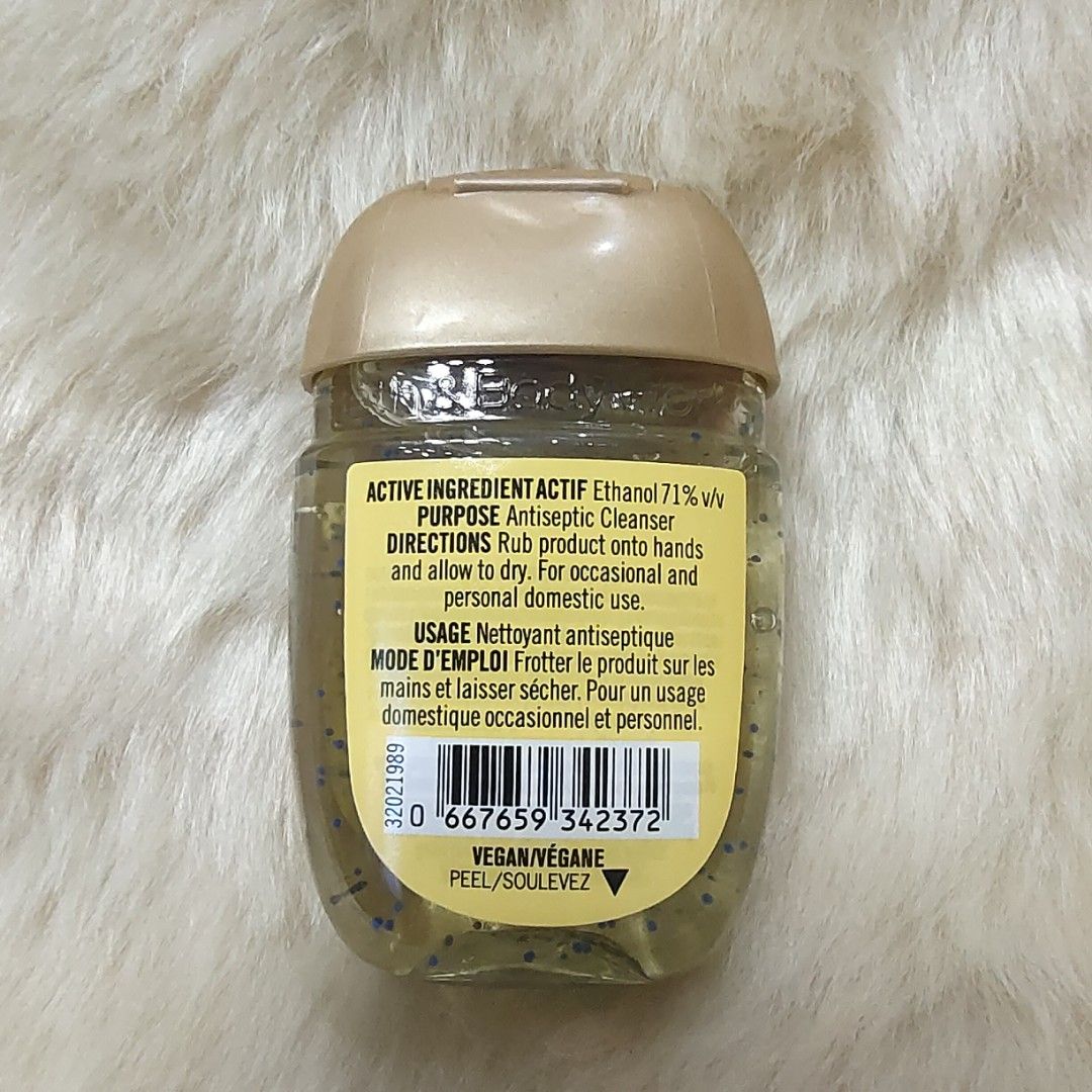 White Barn PocketBac - Sunshine & Lemons (Category: Hands & Nails) located in Binan City. Submitted by apparelsbyeve (Listing ID 1431086978, Image 2). Description: White Barn PocketBac anti-bacterial hand gel in Sunshine & Lemons scent. Other scents available include Mahogany Teakwood, White Tea & Sage, and Into The Night. SIZE: 29 ml Authentic from Canada..