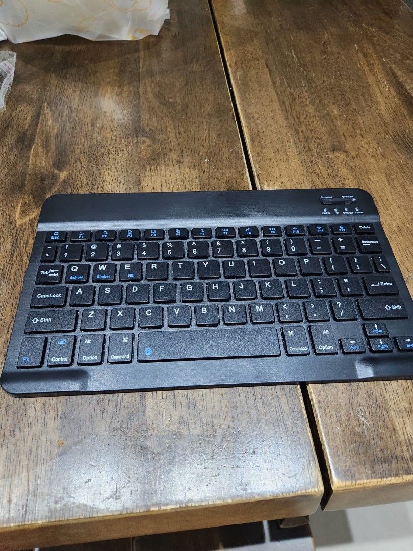 Wireless Bluetooth Keyboard - Black475771118101483521