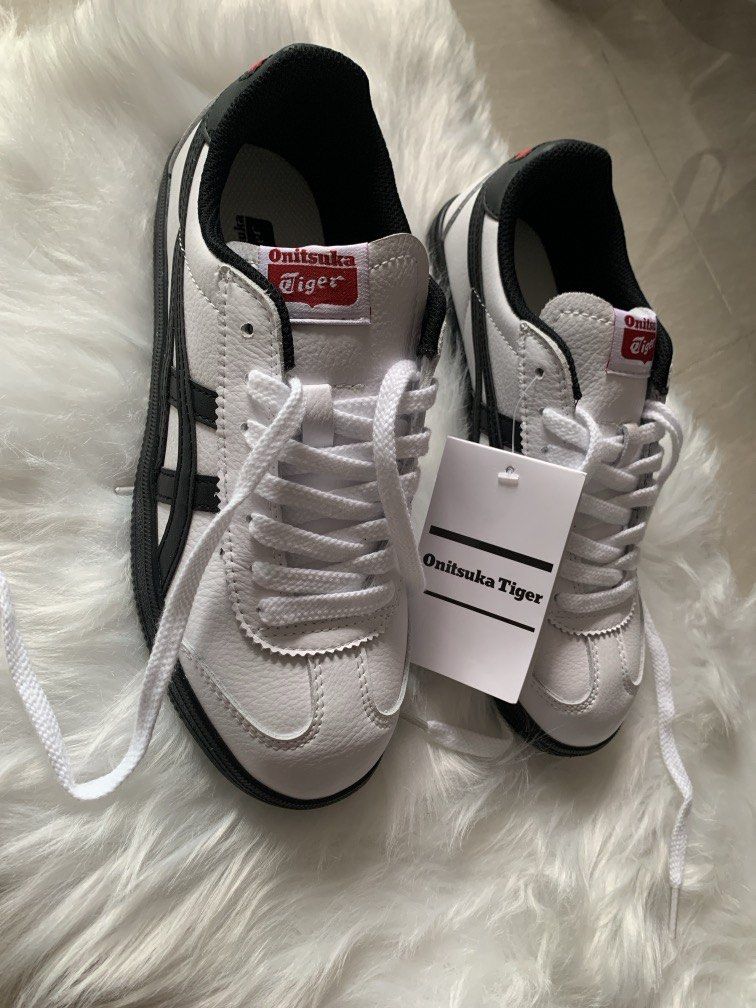 Women shoes onitsuka tiger tokuten authentic size 38 .big cutting size 39 can wear (Category: Sneakers) located in Singapore. Submitted by boonlatif7151 (Listing ID 1430982187, Image 1). Description: Women shoes onitsuka tiger model tokuten authentic available size 38. Big cutting size 39 can wear. Interested just chat me. Self collect or free delivery. Pay cash or paynow..