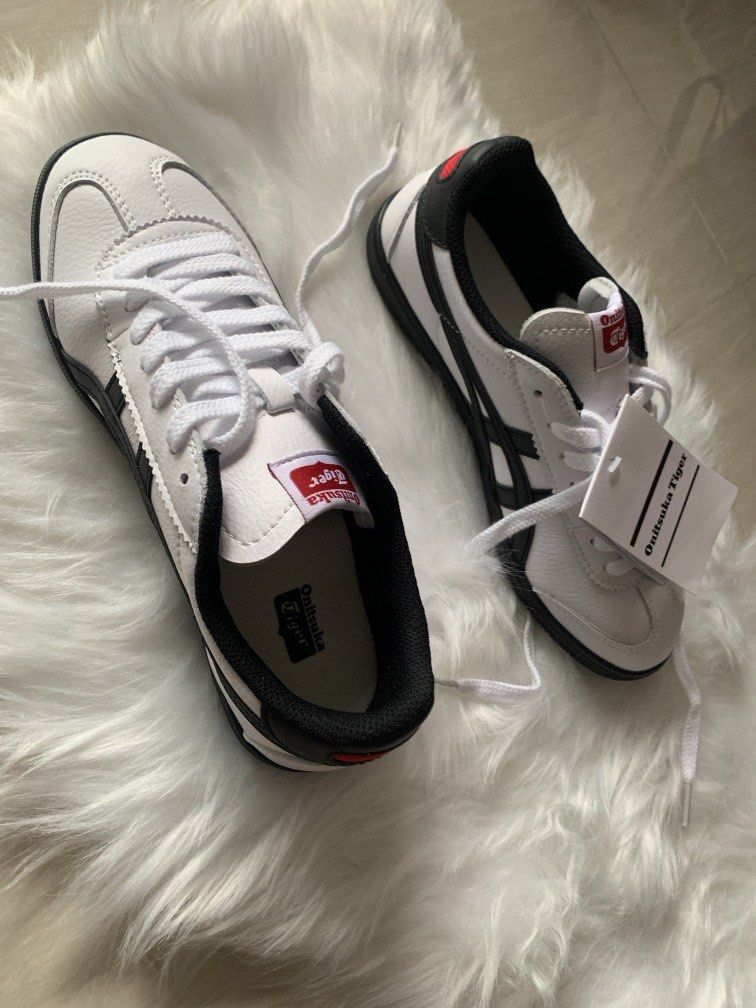 Women shoes onitsuka tiger tokuten authentic size 38 .big cutting size 39 can wear (Category: Sneakers) located in Singapore. Submitted by boonlatif7151 (Listing ID 1430982187, Image 3). Description: Women shoes onitsuka tiger model tokuten authentic available size 38. Big cutting size 39 can wear. Interested just chat me. Self collect or free delivery. Pay cash or paynow..