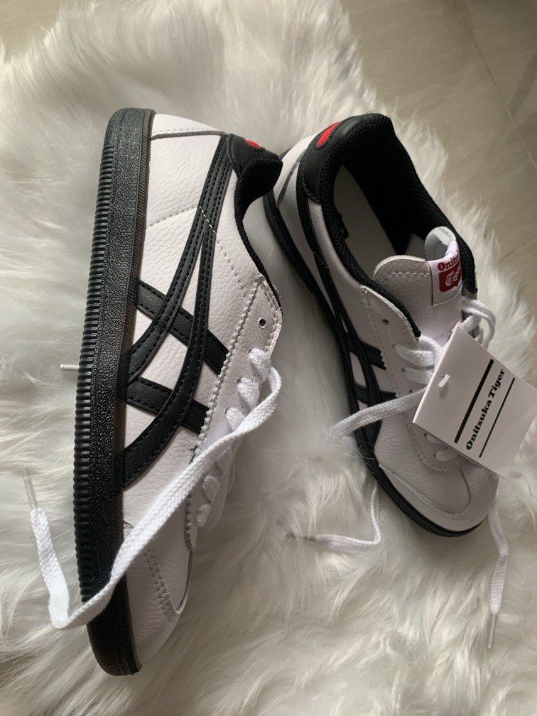 Women shoes onitsuka tiger tokuten authentic size 38 .big cutting size 39 can wear (Category: Sneakers) located in Singapore. Submitted by boonlatif7151 (Listing ID 1430982187, Image 2). Description: Women shoes onitsuka tiger model tokuten authentic available size 38. Big cutting size 39 can wear. Interested just chat me. Self collect or free delivery. Pay cash or paynow..