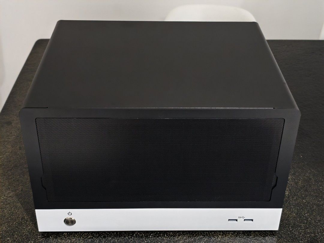 8-Bay NAS Case - Black442248723841034240