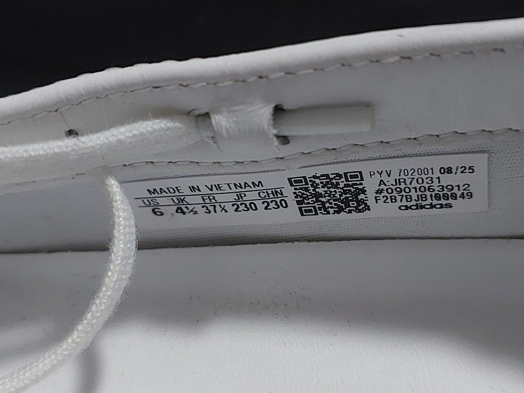 Adidas Women's Flats (Category: Flats & Sandals) located in Manila. Submitted by micollects (Listing ID 1435439670, Image 3). Description: ADIDAS FLATS Taekwondo Mei Shoes US 6 / UK 4.5 /CHN 30 (also posted) - 5k slightly nego - brand new (imported from overseas) / NEVER USED - comes w/ extra adidas lace - no box kasi sinama lang sa package of a lot of things, para mag-kasya - has signs of dirt and dust cause na-stock lang sa shoe rack Hi! Sellin