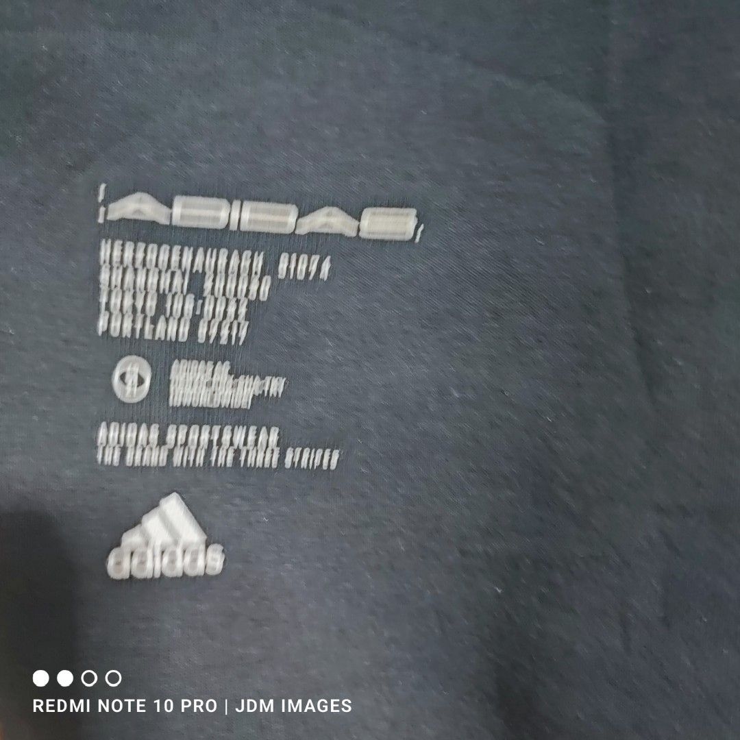 Adidas fleece Sweatshirt (Category: Coats, Jackets and Outerwear) located in Antipolo. Submitted by klashnikov (Listing ID 1435441609, Image 3). Description: paubos sale!!! Size:2XL Dimes:w24" l28" Tags:complete Condition:good condition Honest issue:check pics Payment option:Bank transfer,gcash,cash Pwede videocall for legitimacy Pls. Check my sellers feedback (marketplace/carousell) for peace of mind in buying. Wag na pong masyadong baratin, ang