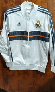 (Category: ) located in . Submitted by saf_onethriftcollection (Listing ID 1435471366, Image 1). Description: .