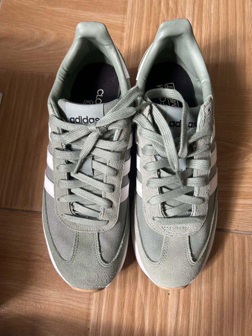 Adidas Run 70s 2.0 Sneakers (Category: Sneakers) located in Muntinlupa City. Submitted by liamboncodin97 (Listing ID 1435414497, Image 3). Description: - Adidas Run 70s 2.0 sneakers - Green and white colorway - Features the iconic Adidas three stripes - White sole with gum-colored bottom - US size 9.5, UK size 9, EUR size 43 1/3 - Worn once only for fitting. Didn’t like the fit on my wide feet. - Retails for ₱3800.
