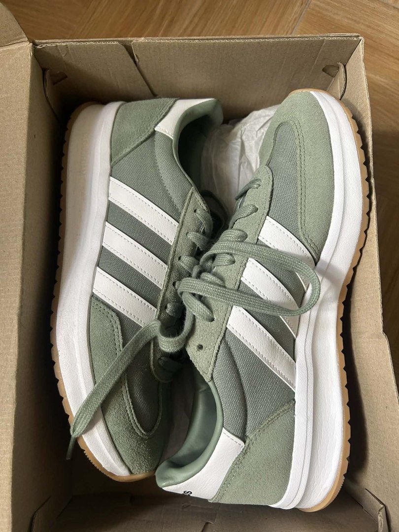 Adidas Run 70s 2.0 Sneakers (Category: Sneakers) located in Muntinlupa City. Submitted by liamboncodin97 (Listing ID 1435414497, Image 1). Description: - Adidas Run 70s 2.0 sneakers - Green and white colorway - Features the iconic Adidas three stripes - White sole with gum-colored bottom - US size 9.5, UK size 9, EUR size 43 1/3 - Worn once only for fitting. Didn’t like the fit on my wide feet. - Retails for ₱3800.