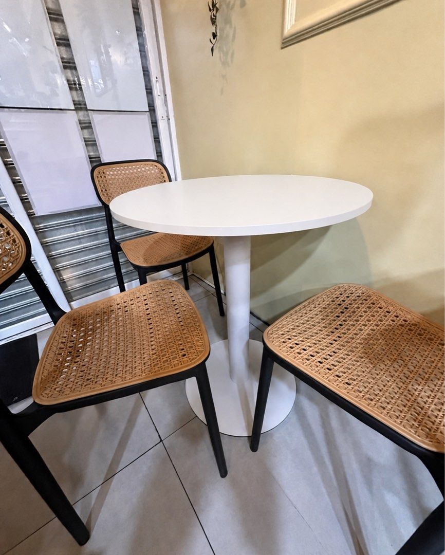 Aesthetic Coffee table (Category: Tables & Sets) located in Caloocan City. Submitted by home_ikigai (Listing ID 1435159728, Image 3). Description: Modern aesthetic coffee table for sale. Brand new. Dimension is 60cm table 75cm height. 2,700 php each, you can choose either all black or white. Moving out sale. .