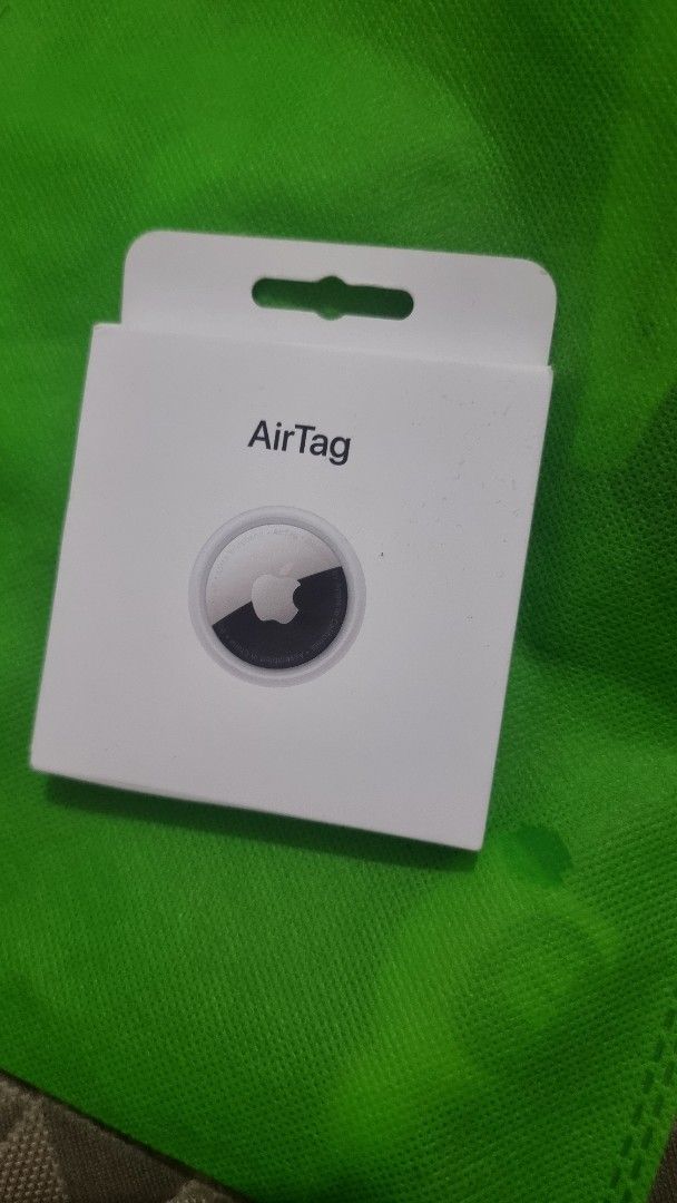 Air tag (Category: Other Accessories) located in Mandaluyong City. Submitted by babyboy24 (Listing ID 1435516634, Image 1). Description: air tag.