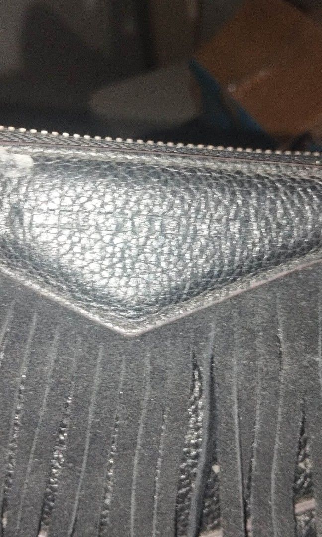 AK HOBO Black Leather Shoulder Bag (Category: Luxury Bags & Wallets) located in Morong. Submitted by erineju (Listing ID 1435347288, Image 3). Description: Disclaimer: Not associated with the said brands. Everything is owned to the rightful owner. So Pretty even the bag is well used. Little pinch at the bottom but unnoticeable..