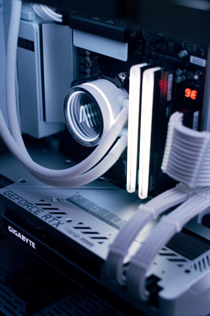 AMD Ryzen™ 7 5800X Custom Desktop with GIGABYTE RTX 3080 VISION OC 10GB (Aftershock)