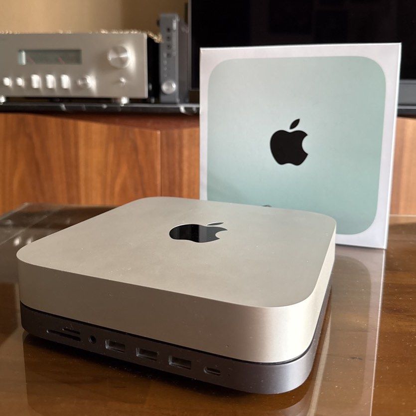 Apple M1 Mac Mini (16GB/512GB) + Satechi Hub