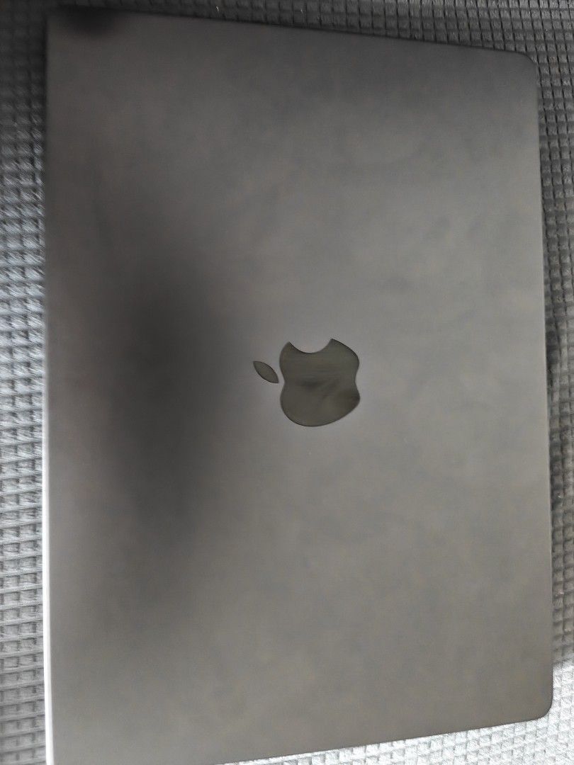 Apple MacBook Pro 14-inch M5441997918565847041