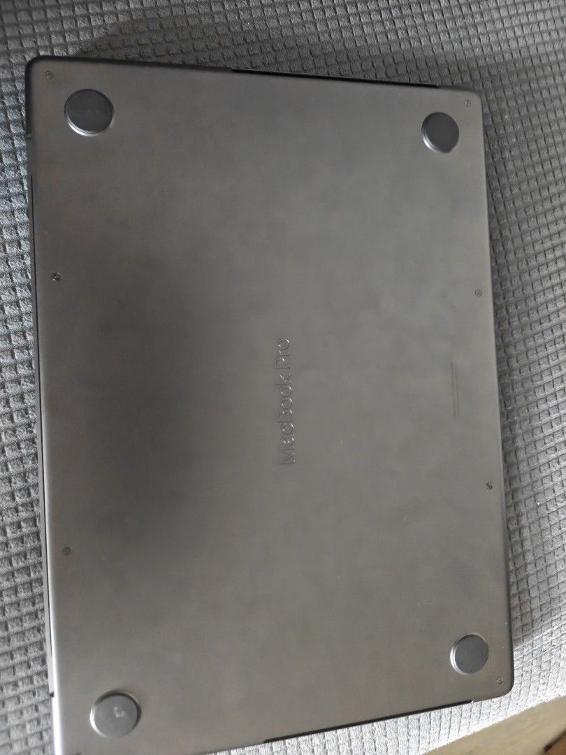 Apple MacBook Pro 14-inch M5441997918565847042
