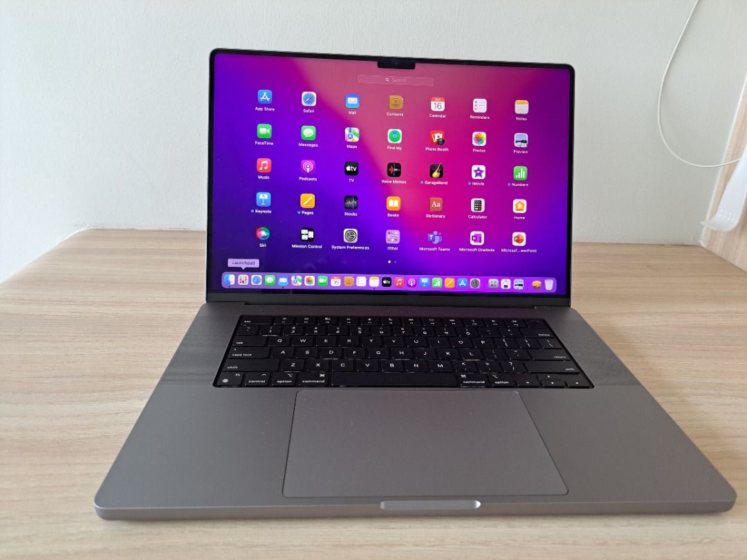 Apple MacBook Pro 16-inch (Space Gray)