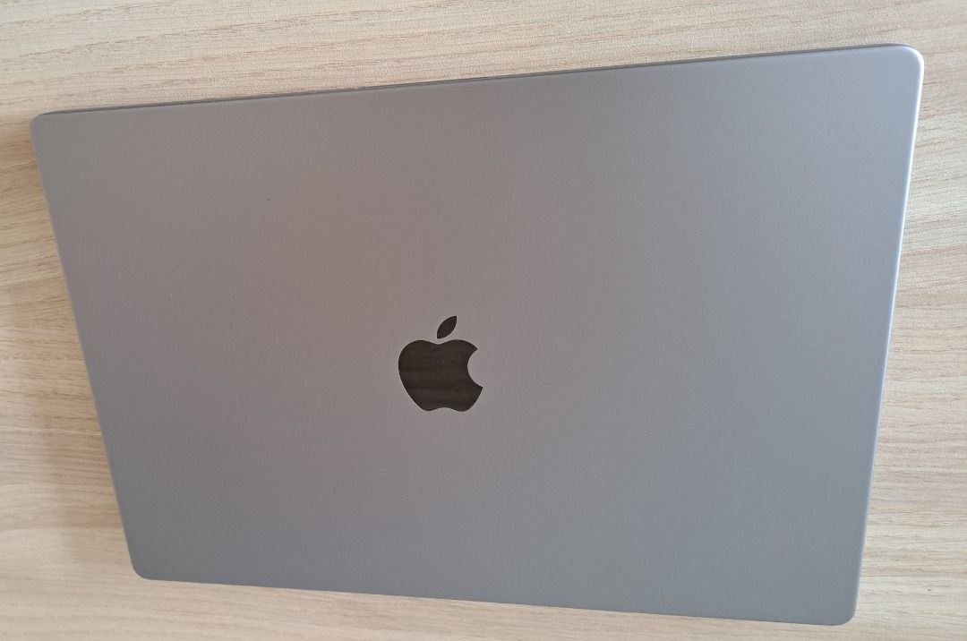 Apple MacBook Pro 16-inch (Space Gray)442122220529274883