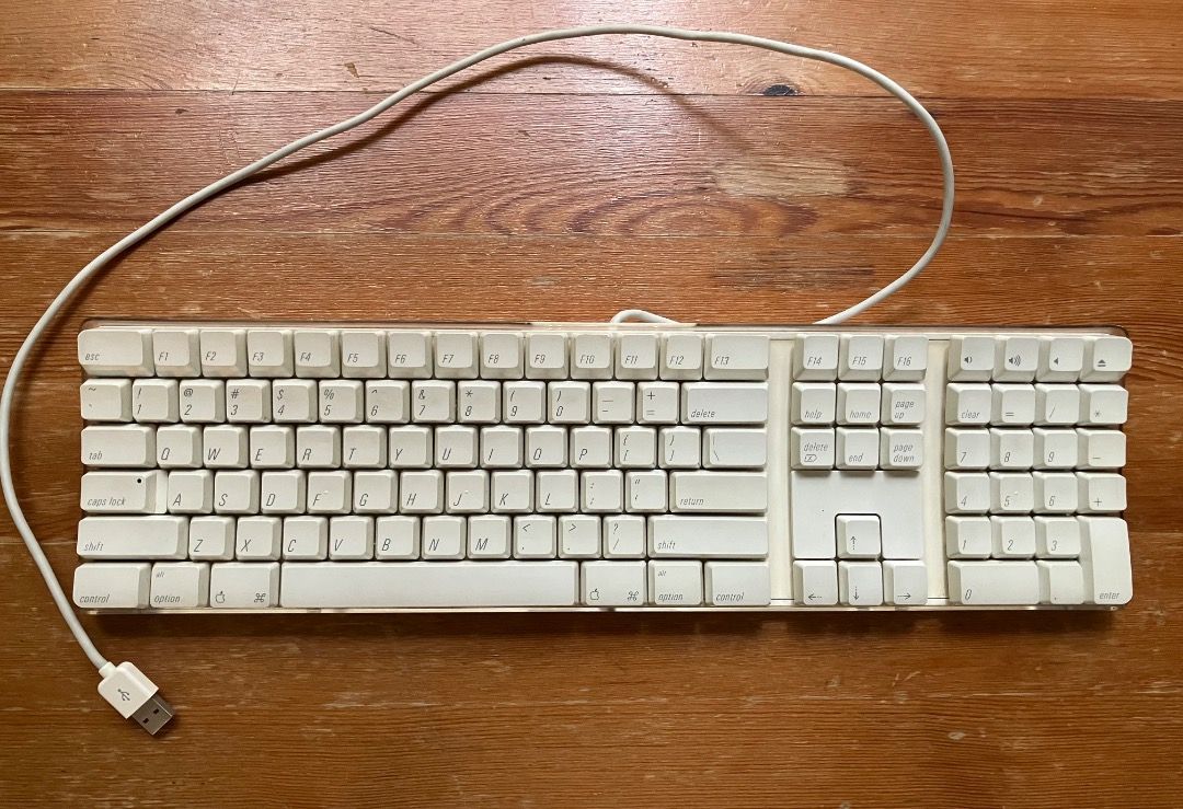 Apple USB Keyboard442134556270274560