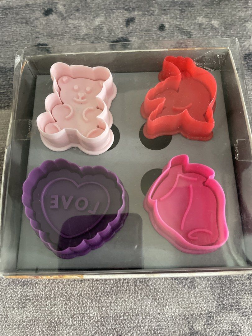Assorted Cookie Cutters - Various Designs441840400366970888