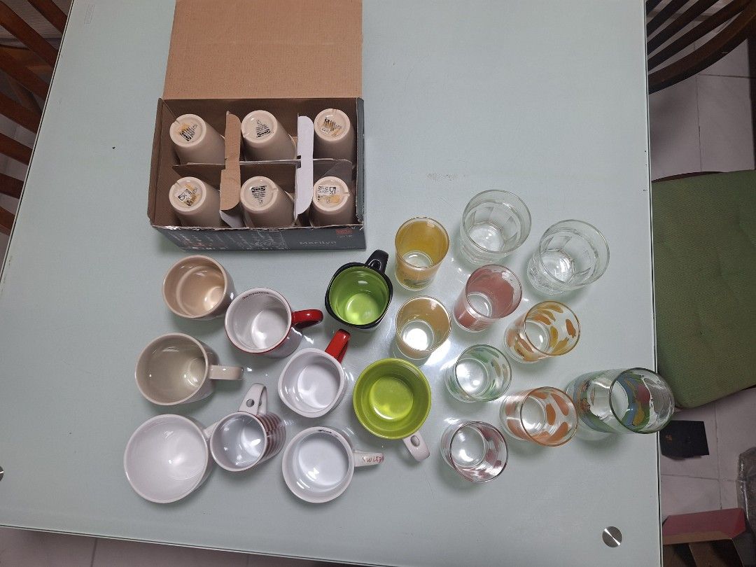 Assorted mugs441970560599347201