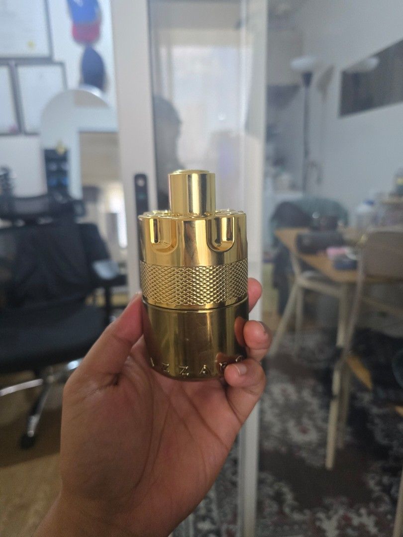 Azzaro Most Wanted Elixir (Category: Fragrance & Deodorants) located in Quezon City. Submitted by thelegallabel (Listing ID 1435415804, Image 1). Description: Few sprays missing 100ml With Box 3500.