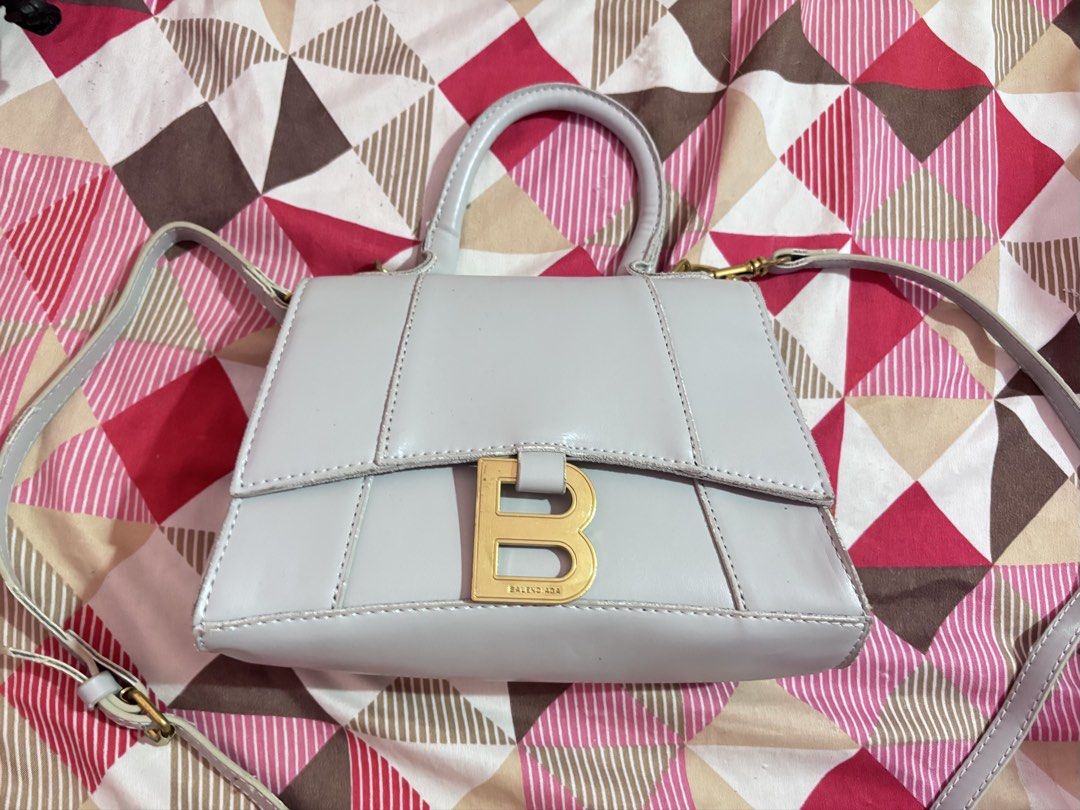 Balenciaga Hourglass Bag (Category: Luxury Bags & Wallets) located in Manila. Submitted by artsandtoys (Listing ID 1435516725, Image 1). Description: MoP: Gcash, Maya, Maribank, or Metrobank.