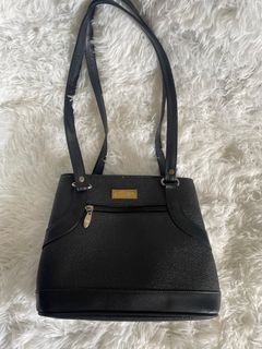 (Category: ) located in . Submitted by rewear.ky (Listing ID 1435435163, Image 1). Description: .