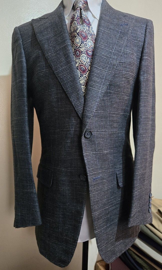 Sport coat, Blazer by Dunhill (Category: Coats, Jackets and Outerwear) located in Baguio. Submitted by Th0p7 (Listing ID 1435498704, Image 1). Description: .