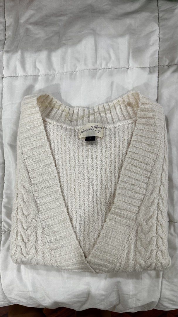 Cable Knit Sweater Vest - Small (Category: Vests) located in Quezon City. Submitted by ironmaem (Listing ID 1435494825, Image 1). Description: - Universal Thread is a US brand (Target) - Size: Small - Textured knit fabric - Great for layering, for beaches etc.