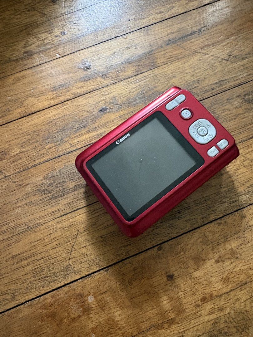 Canon - Defective (Category: Cameras) located in Quezon City. Submitted by xjeboooh (Listing ID 1435374973, Image 3). Description: DEFECTIVE/NOT WORKING‼️ Selling my defective canon cam for ₱200 BUY YOUR OWN RISK‼️ RFS: Don’t have funds for repairs. Mode of payment: Seabank(Maribank), GOtym or Gcash Buyer will shoulder the delivery fee with preferred courier. .