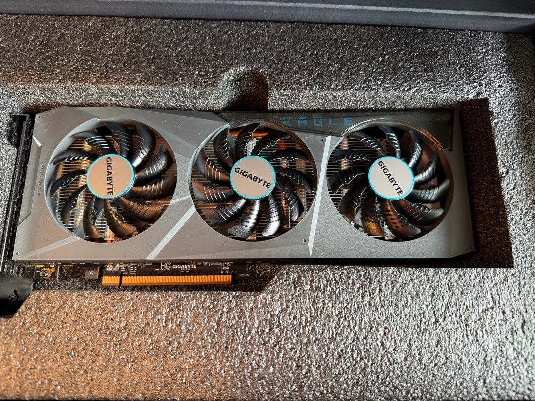 Cheap Gigabyte Radeon RX 6600 Eagle 8GB Gpu triple fan OC