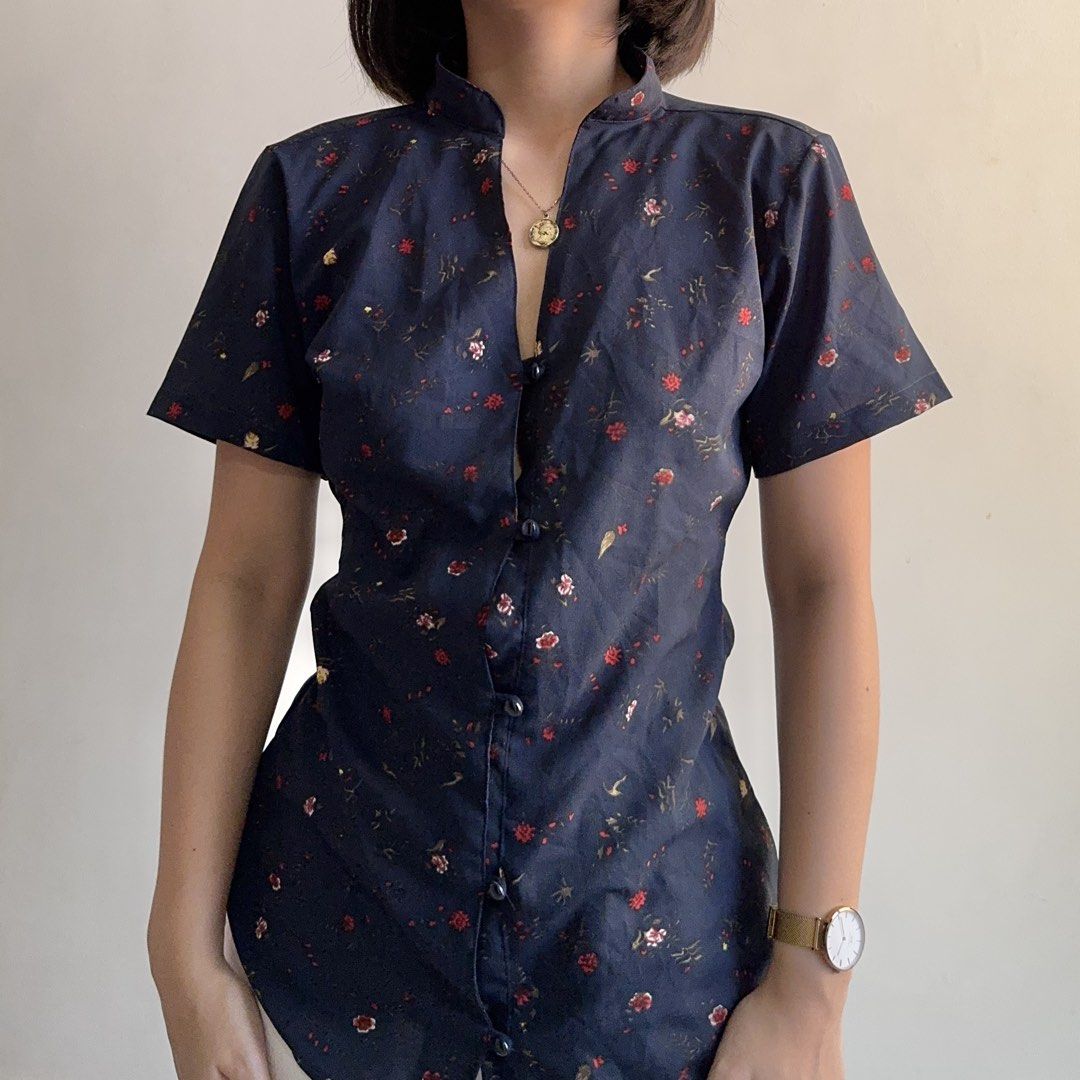 Chinese Style Floral Button-Up Blouse (Category: Blouses) located in Bulacan. Submitted by _arislmt (Listing ID 1435394030, Image 1). Description: .