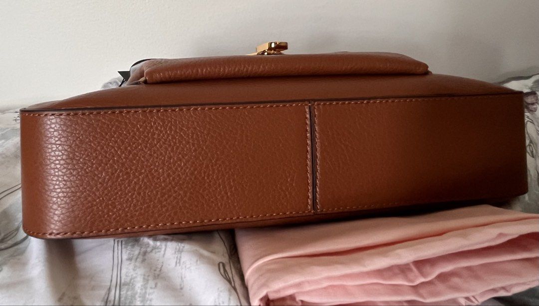 COCCINELLE BEAT GENERATION MEDIUM (Category: Luxury Bags & Wallets) located in Quezon City. Submitted by dropshopselections (Listing ID 1435344706, Image 3). Description: original approx 30 x 15 x 16 cm.