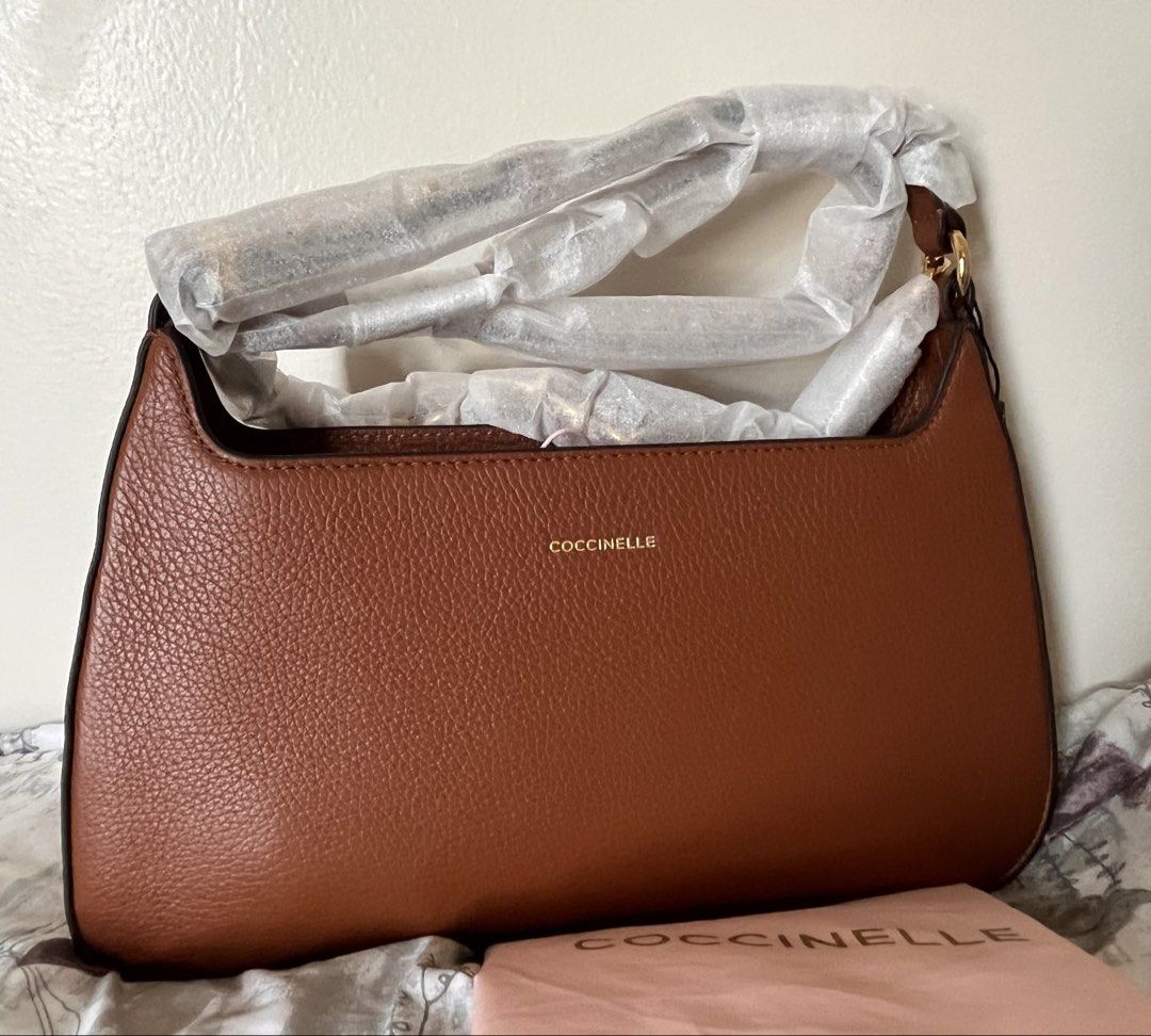 COCCINELLE BEAT GENERATION MEDIUM (Category: Luxury Bags & Wallets) located in Quezon City. Submitted by dropshopselections (Listing ID 1435344706, Image 2). Description: original approx 30 x 15 x 16 cm.