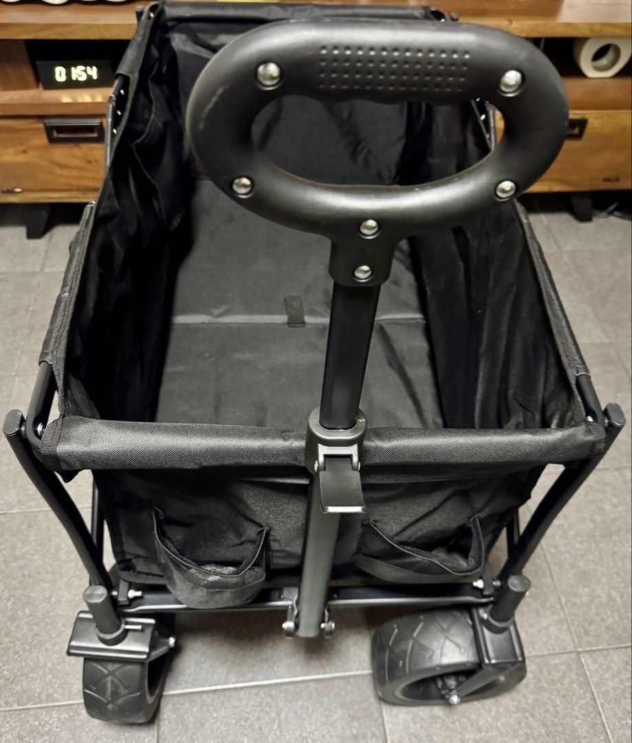 Crane Multipurpose Foldable Handcart/Wagon (Category: Strollers) located in Quezon City. Submitted by kryshnanzyanna (Listing ID 1435346073, Image 1). Description: Crane Multipurpose Foldable Handcart/Wagon Dimensions without drawbar: approx. 101 × 53.5 x 77 cm (unfolded LxWxH) approx. 29 × 53,5 x 86 cm (folded LxWxH) Max. load capacity: approx. 70 kg Product weight: approx. 10.2kg ₱4000 **new, no box.