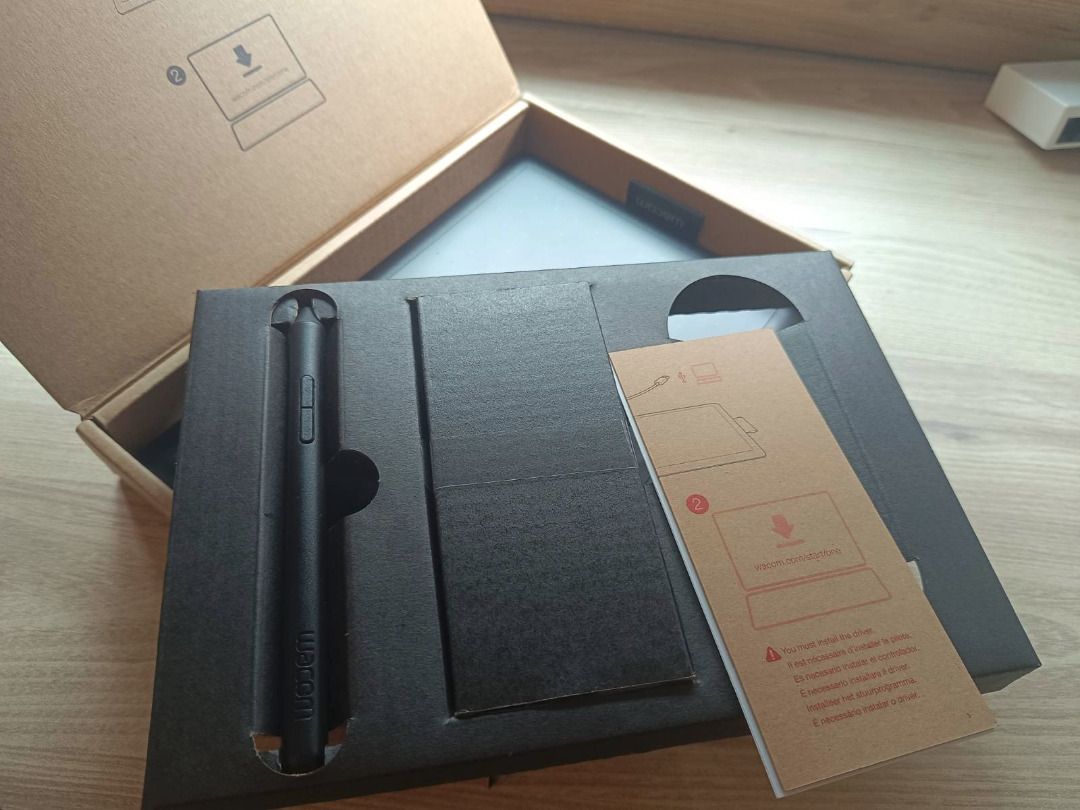 CTL-472 One by Wacom with Pen