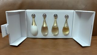 (Category: ) located in . Submitted by awesome1000goods (Listing ID 1435421028, Image 1). Description: .