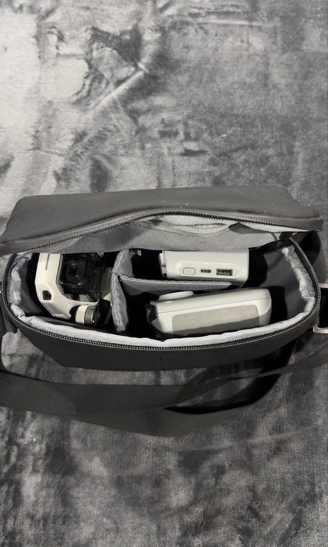 DJI Mini 2 Fly More Combo 🚁 (Category: Drones) located in Quezon City. Submitted by steeephy (Listing ID 1435459903, Image 2). Description: 🚨For Sale — DJI Mini 2 Fly More Combo🚨 Includes: 📍DJI Mini 2 drone 📍Controller 📍DJI drone bag 📍Battery charger 📍2 extra batteries 📍Spare blades 📍Controller nubs Complete set, ready to fly! ✈️ 📩 PM for more details.